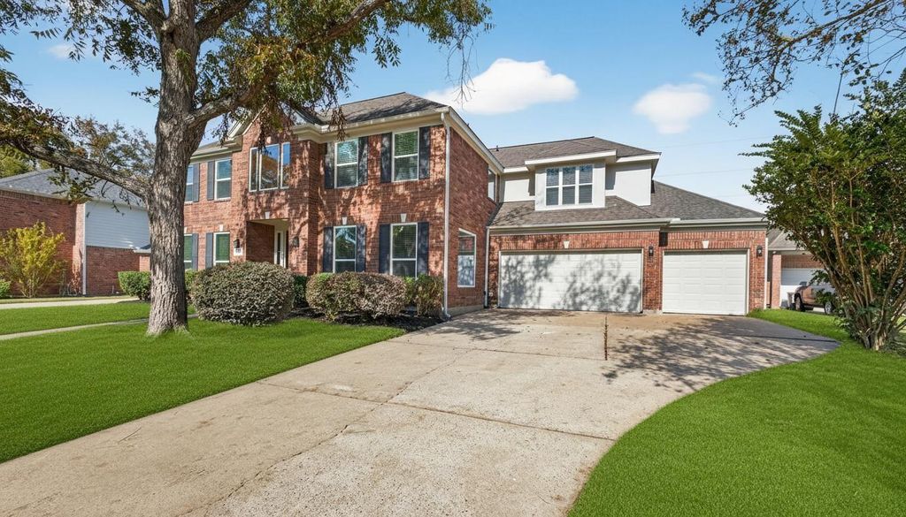 Photo of 1202 Plantation Dr Dr, Richmond, TX 77406 (MLS # 32962613)