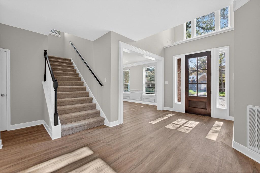 Photo of 1202 Plantation Dr Dr, Richmond, TX 77406 (MLS # 32962613)