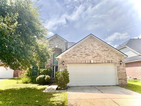 Photo of 13715 Clear Trail Lane, Houston, TX 77034 (MLS # 10834145)