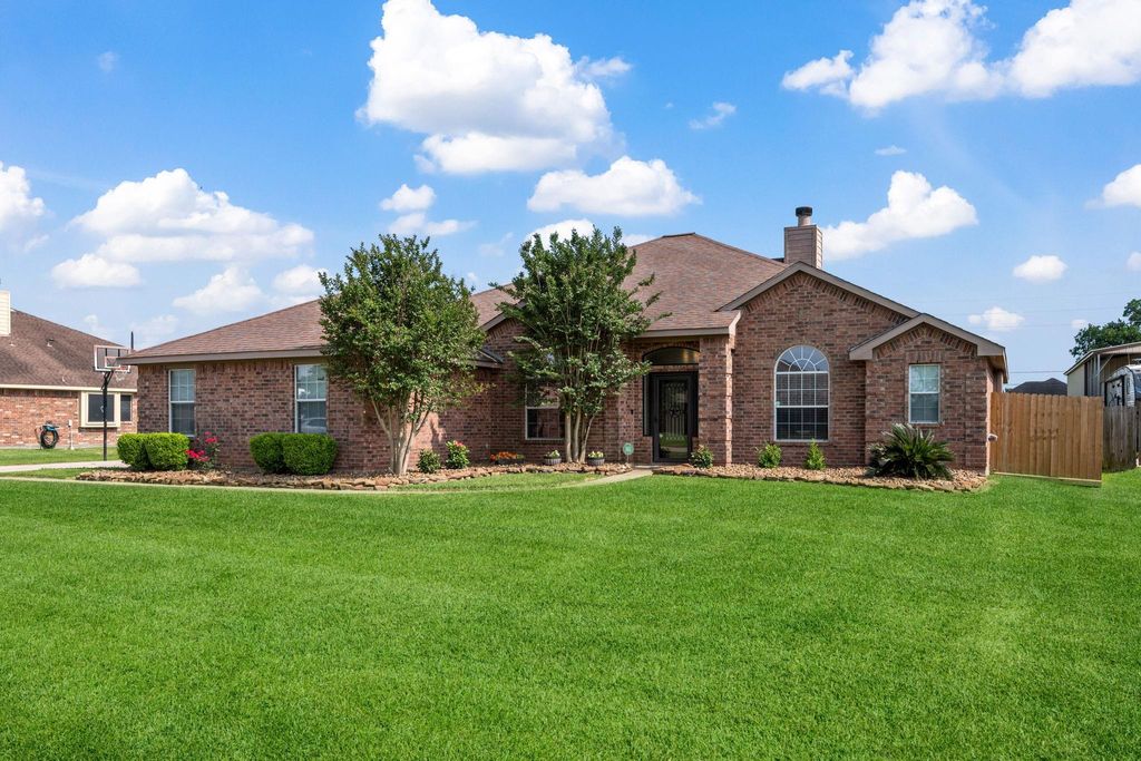 Photo of 2010 Caroline Avenue, Baytown, TX 77523 (MLS # 81038278)