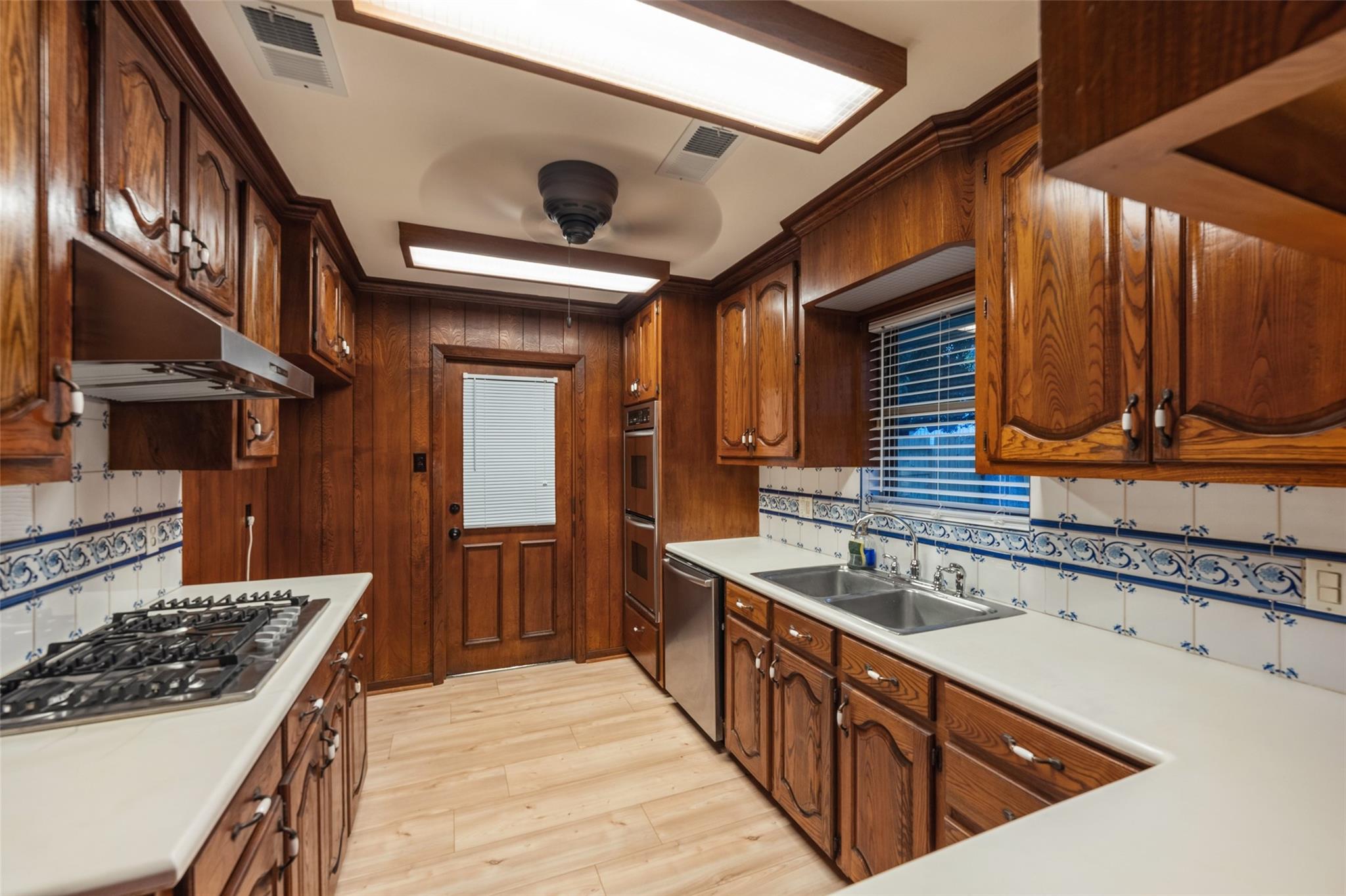 2907 Dewberry Lane