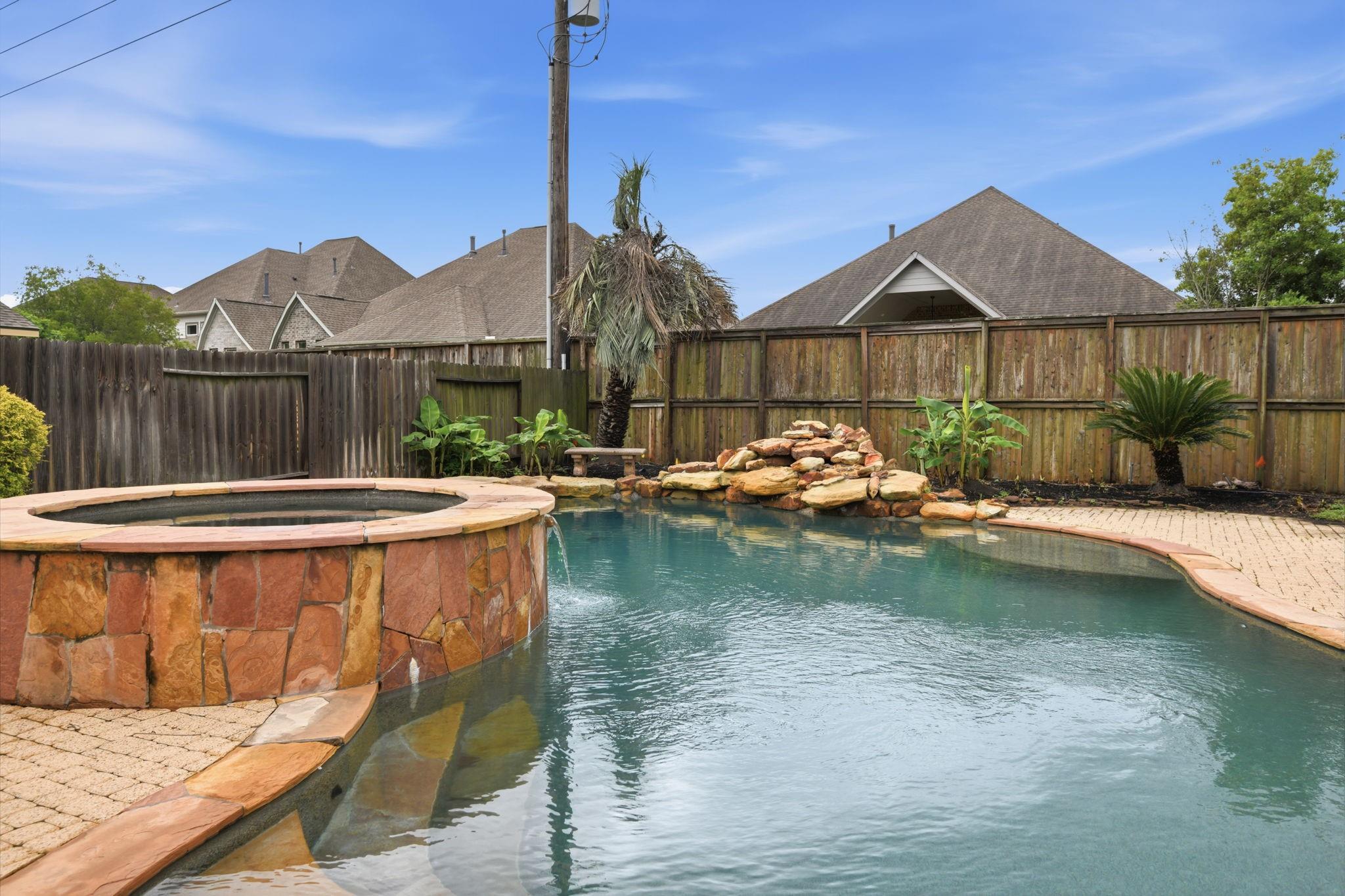 13815 Wetherfield Lane