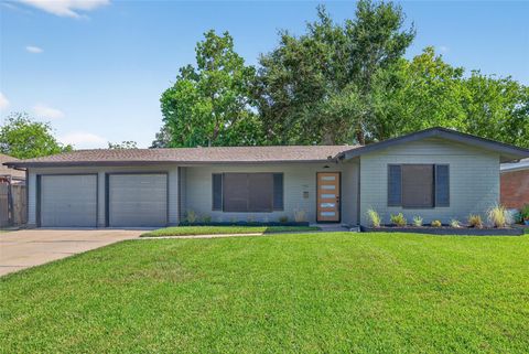 Photo of 4310 Jorns Street, Houston, TX 77045 (MLS # 35790743)
