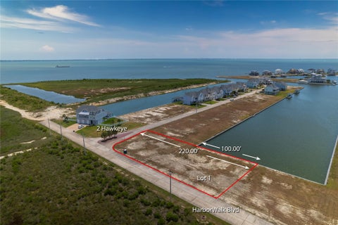Photo of 2 Hawkeye, Hitchcock, TX 77563 (MLS # 96965147)
