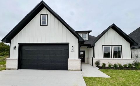 Photo of 5635 Essie Lane, Beaumont, TX 77713 (MLS # 21792985)