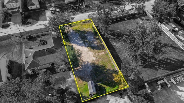 Photo 1 of 8 — 514 Marcella Street, Houston, TX 77091