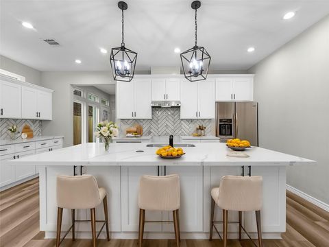 Photo of 1319 W Bell Street, Houston, TX 77019 (MLS # 49341422)