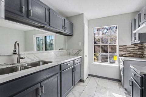 Tiny photo for 8754 Guinevere Street, Houston, TX 77029 (MLS # 14200837)