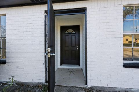 Tiny photo for 8754 Guinevere Street, Houston, TX 77029 (MLS # 14200837)