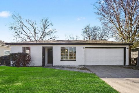 Tiny photo for 8754 Guinevere Street, Houston, TX 77029 (MLS # 14200837)