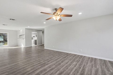 Tiny photo for 8754 Guinevere Street, Houston, TX 77029 (MLS # 14200837)