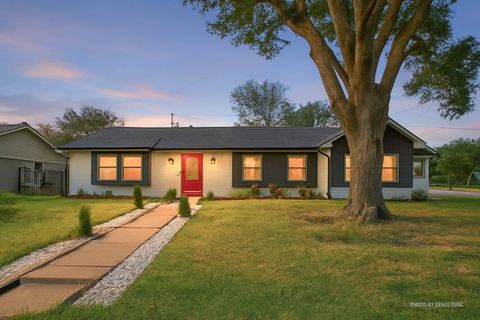 Photo of 3302 Ann Arbor Drive, Houston, TX 77063 (MLS # 29241556)