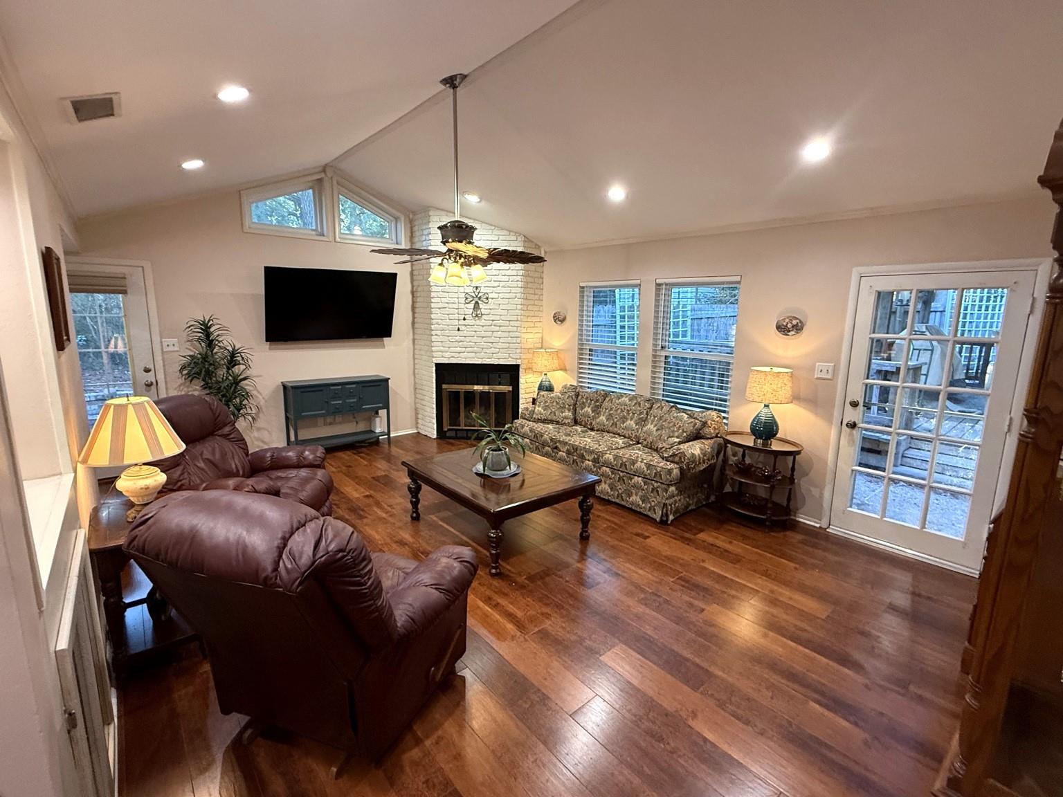 381 Forest Lane