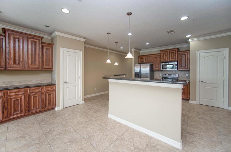 7037 Kingston Cove 217