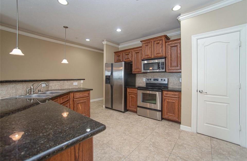 7037 Kingston Cove 217