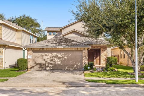Photo of 2719 Lakeside Drive, Pearland, TX 77584 (MLS # 69872259)