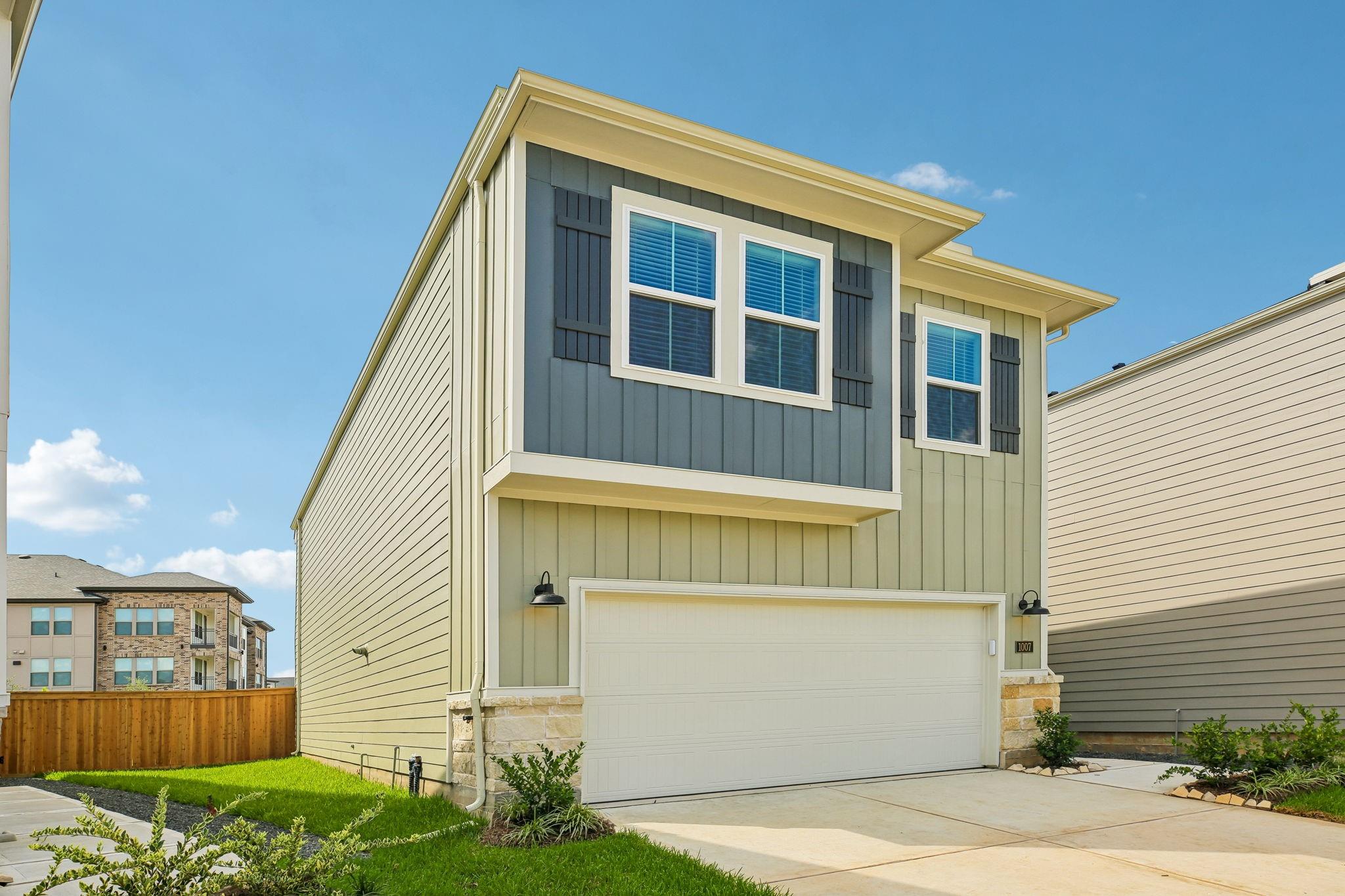 1007 Cedar Place Lane