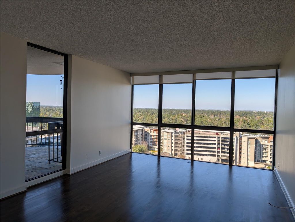 Photo of 5001 Woodway Drive #1705, Houston, TX 77056 (MLS # 78549577)