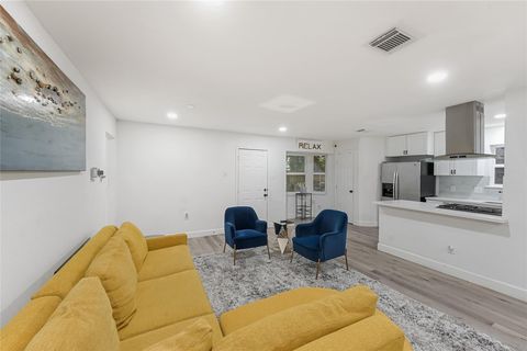 Tiny photo for 9618 Glenwood Forest Drive, Houston, TX 77078 (MLS # 18908773)