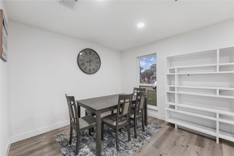 Tiny photo for 9618 Glenwood Forest Drive, Houston, TX 77078 (MLS # 18908773)