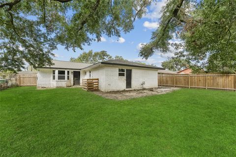 Tiny photo for 9618 Glenwood Forest Drive, Houston, TX 77078 (MLS # 18908773)