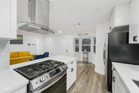 Tiny photo for 9618 Glenwood Forest Drive, Houston, TX 77078 (MLS # 18908773)