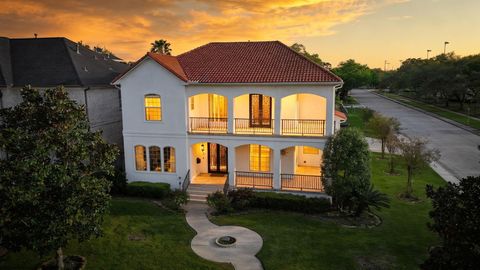 Photo of 3767 Bellefontaine Street, Houston, TX 77025 (MLS # 37817950)