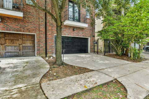 Photo of 652 E 6th 1/2 Street, Houston, TX 77007 (MLS # 68050316)