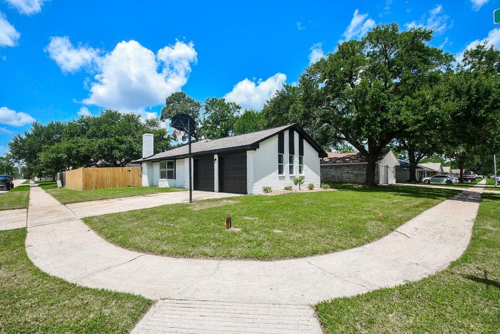 Photo of 29003 Raestone Street, Spring, TX 77386 (MLS # 40901757)