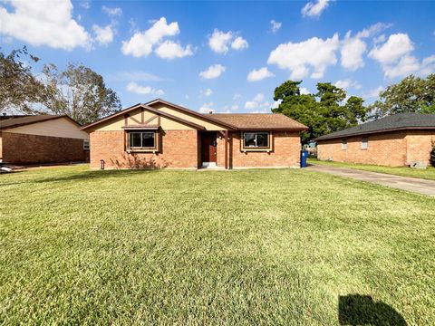 Photo of 205 Bastrop Street, Angleton, TX 77515 (MLS # 51791059)