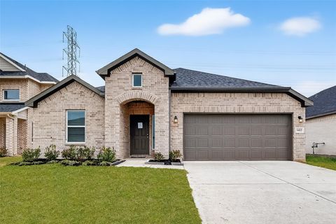 Photo of 3402 Rolling River Drive, Baytown, TX 77521 (MLS # 13216499)