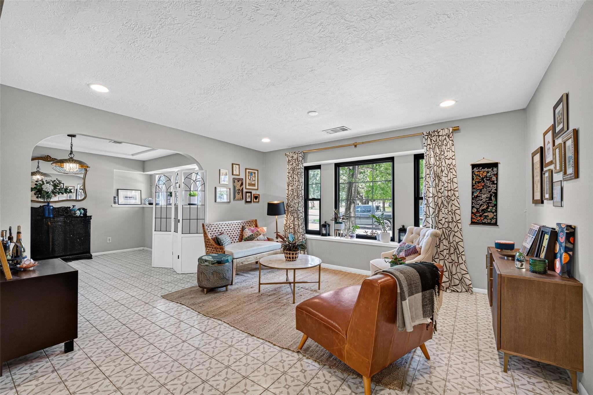 4114 Willow Hill Drive