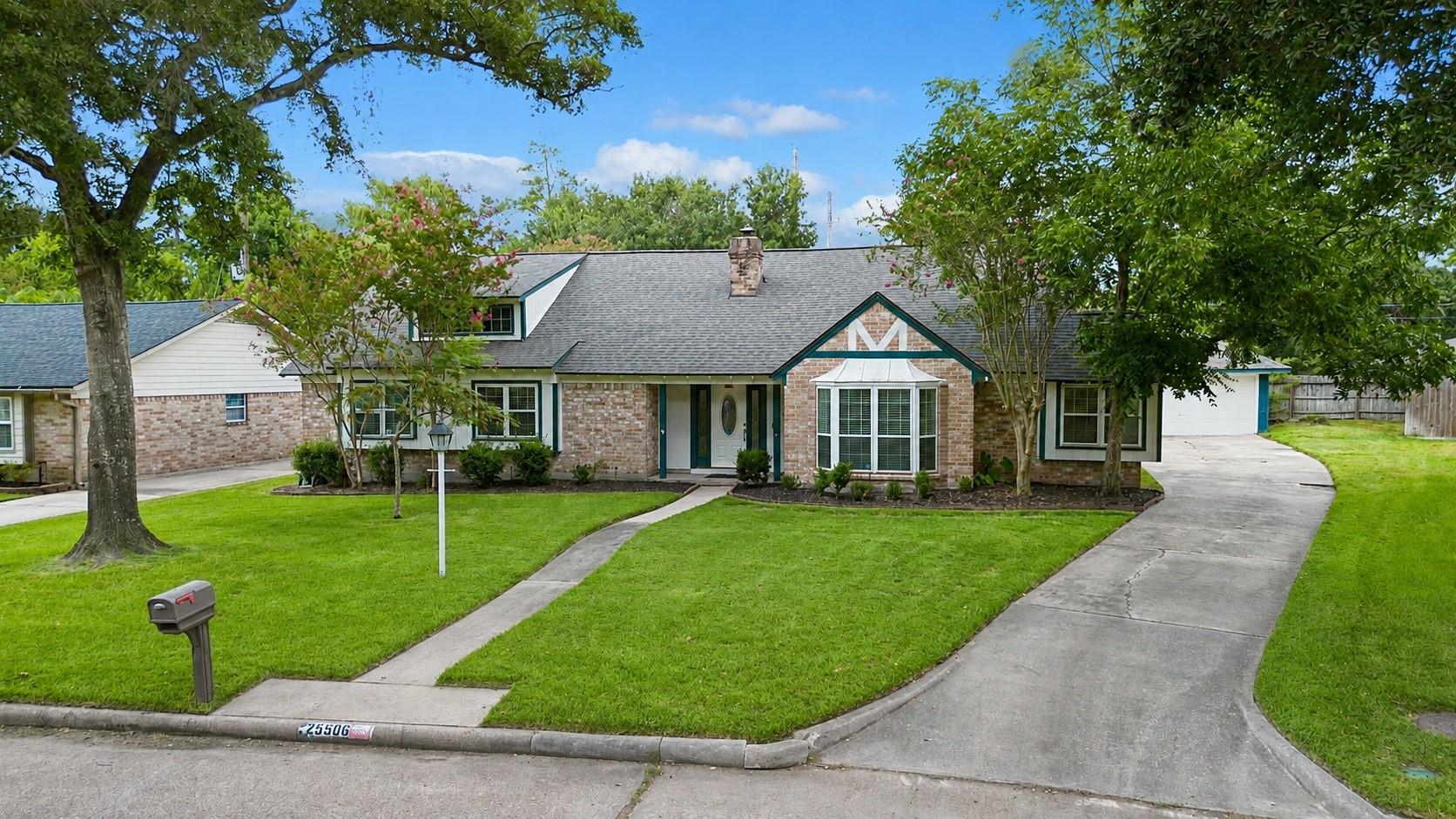 25506 Many Oak Drive