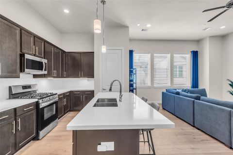 Tiny photo for 144 Knightsbridge Park Lane, Houston, TX 77018 (MLS # 53939103)