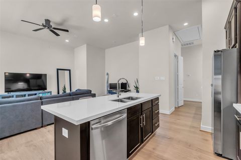 Tiny photo for 144 Knightsbridge Park Lane, Houston, TX 77018 (MLS # 53939103)