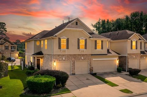 Townhouse For Sale - 16030 Summerville Lake Drive<br/> Tomball, TX 77377