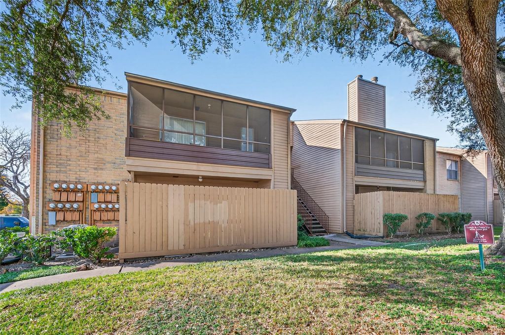 Photo of 10555 Turtlewood Court #2505, Houston, TX 77072 (MLS # 82467654)