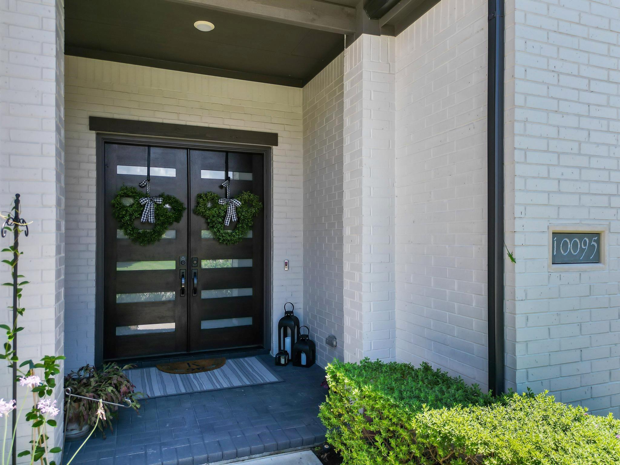 10095 S Goshawk Trail