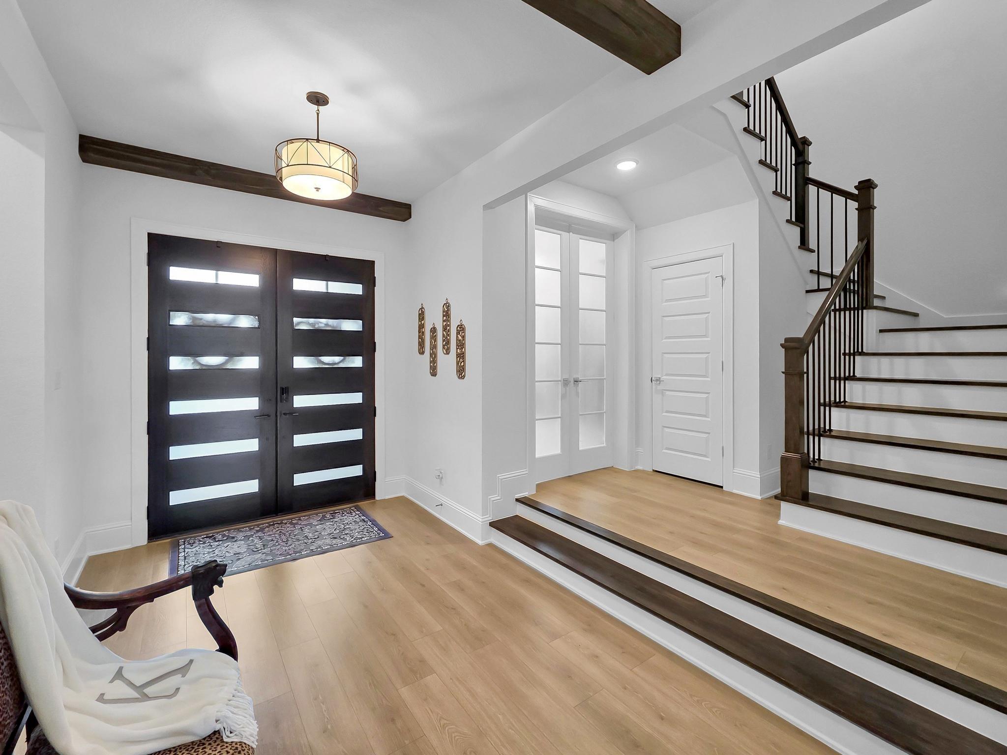 10095 S Goshawk Trail