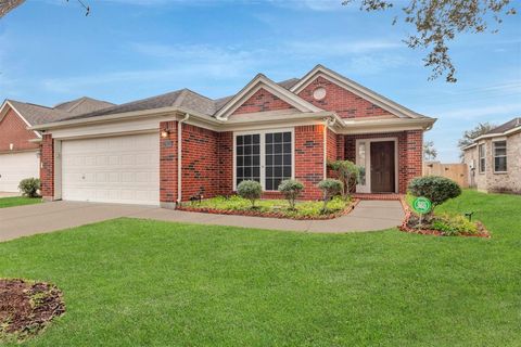 Photo of 2911 Ashbrook Lane, Pearland, TX 77584 (MLS # 98893199)