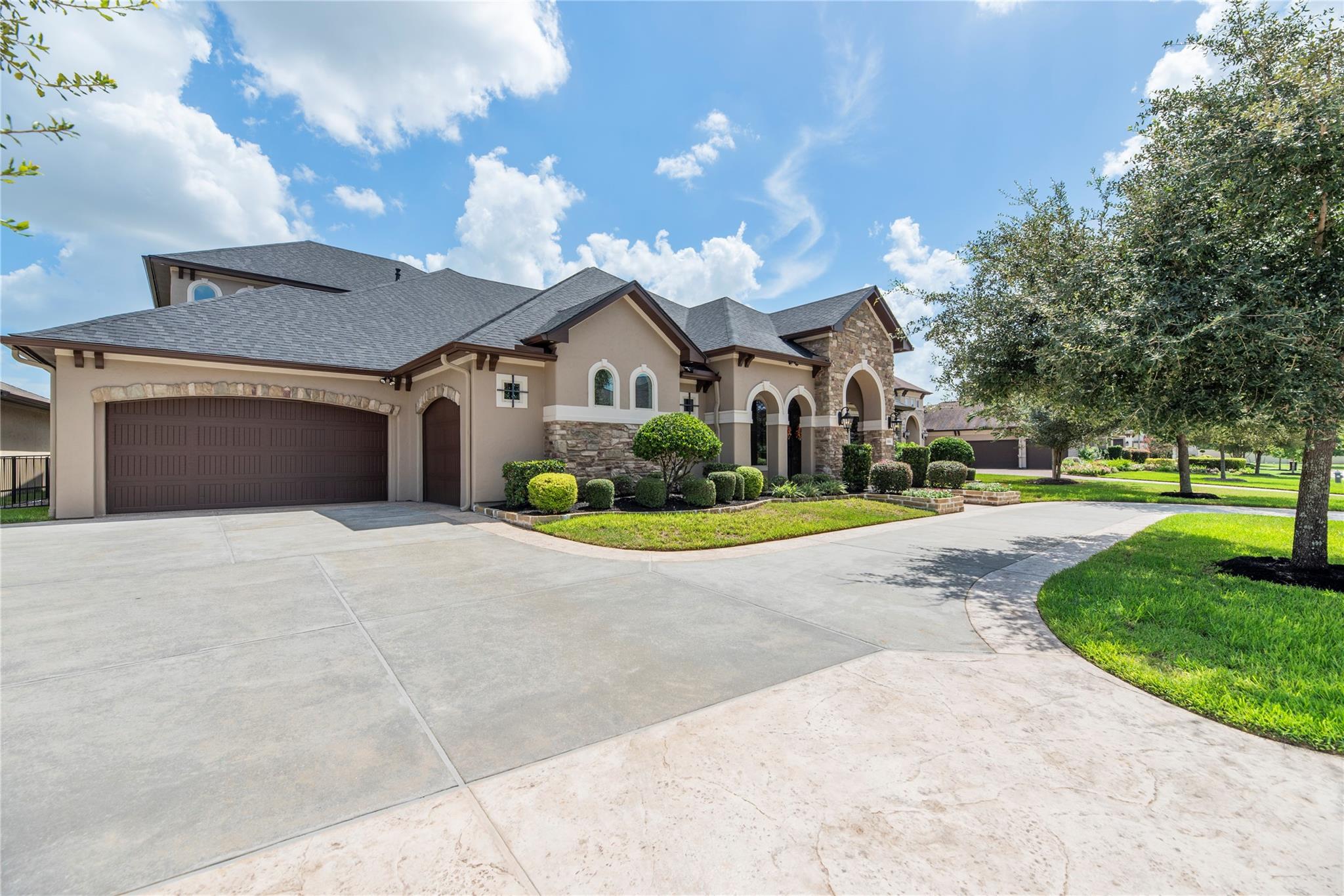 10114 E Frio River Circle N