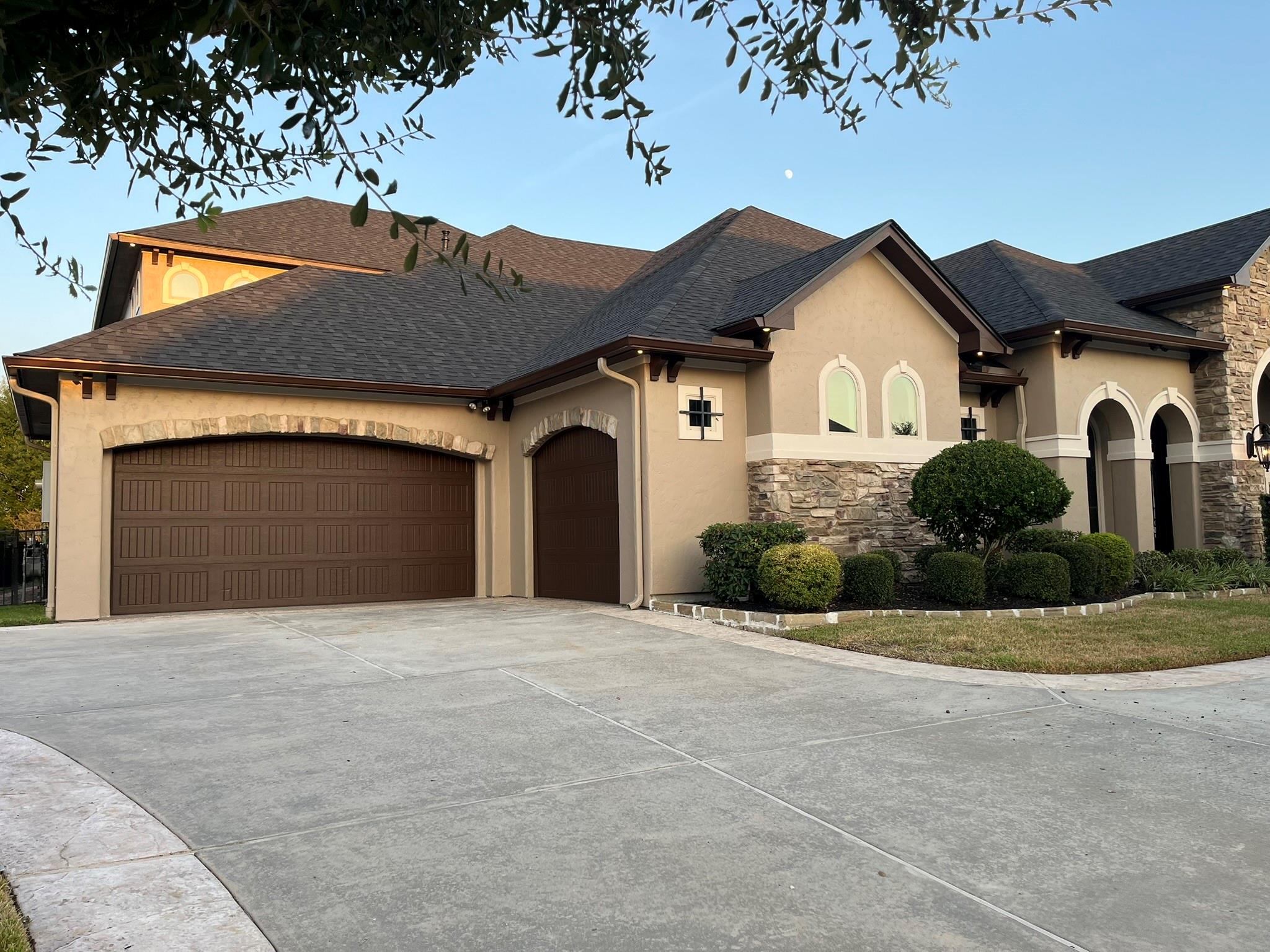 10114 E Frio River Circle N