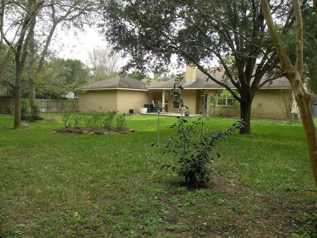 Photo of 213 Duerr Drive, Bellville, TX 77418 (MLS # 53340424)