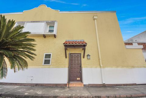 Photo of 2744 Briarhurst Drive #23, Houston, TX 77057 (MLS # 22594367)