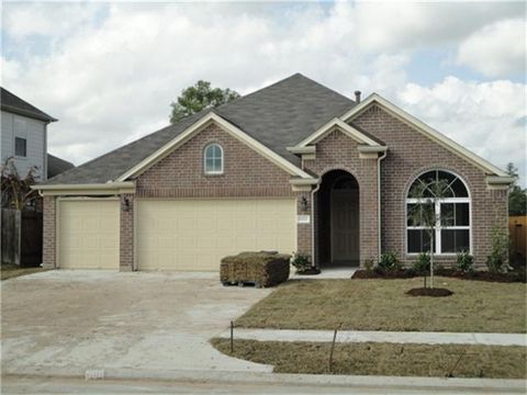 Photo of 6611 Early Fall Drive, Humble, TX 77338 (MLS # 84940040)