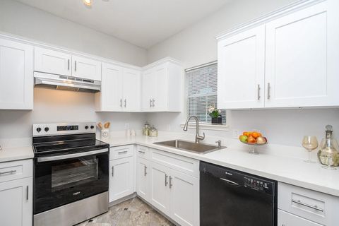 Photo of 1330 Old Spanish Trail #6108, Houston, TX 77054 (MLS # 49934295)