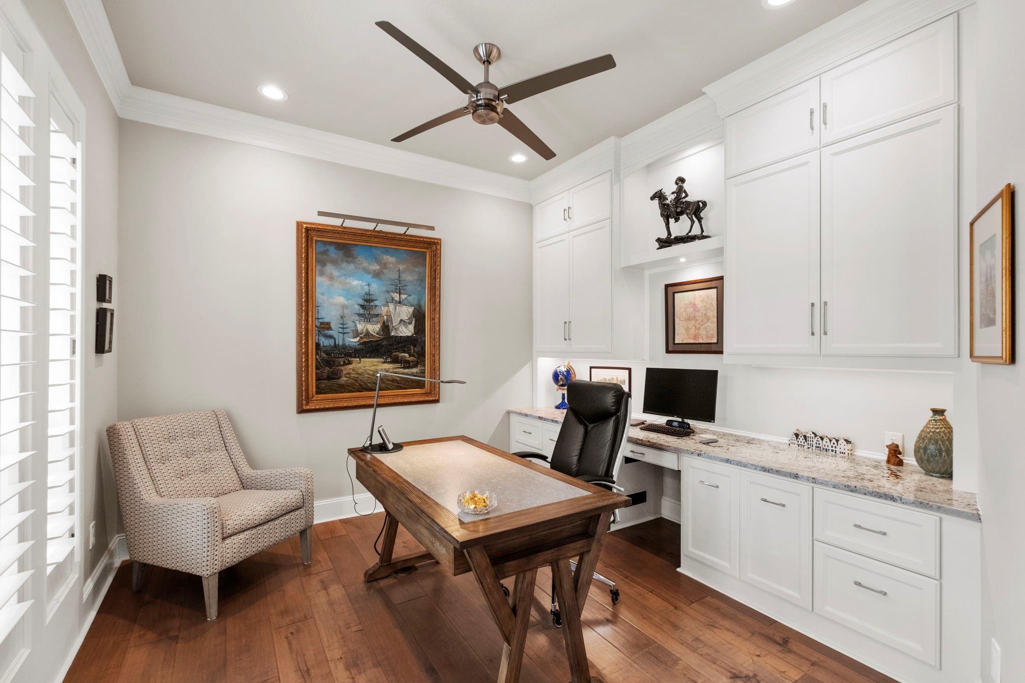 7 Silverloch Court