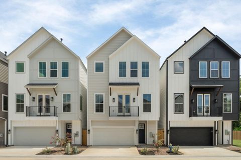 Photo of 5824 Highland Sun Lane, Houston, TX 77091 (MLS # 68058311)
