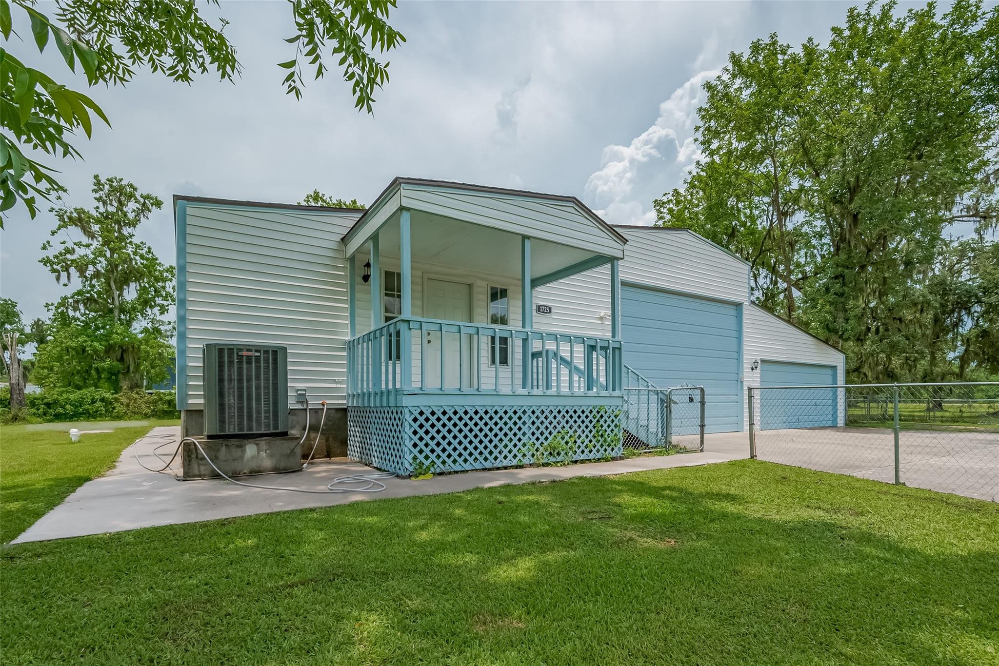 1725 County Road 244