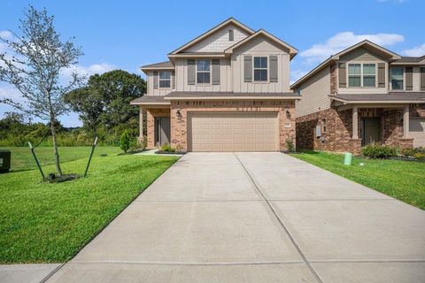 Photo of 4334 W Bayou Maison Circle, Dickinson, TX 77539 (MLS # 70470655)